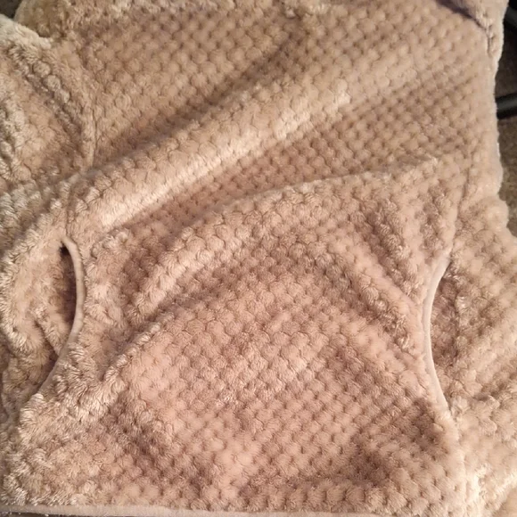 Eddie Bauer Beige Teddy Bear Fleece 1/4 Button Pullover Jacket Medium - Picture 8 of 8